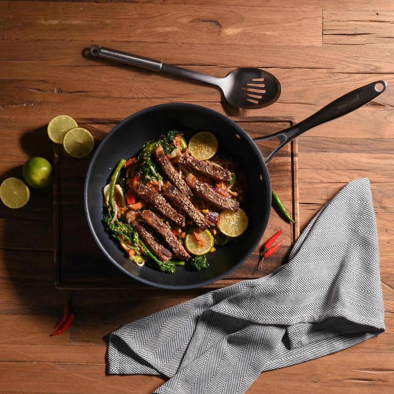 B&S 28CM Deep Frypan – BLACKPLUS 1810 Stainless Steel Handle – 3L Capacity – Non-Stick High-Tech Coating – Induction Base – Durable & Eco-Friendly Kitchen Accessory for Frying, Sautéing & Cooking